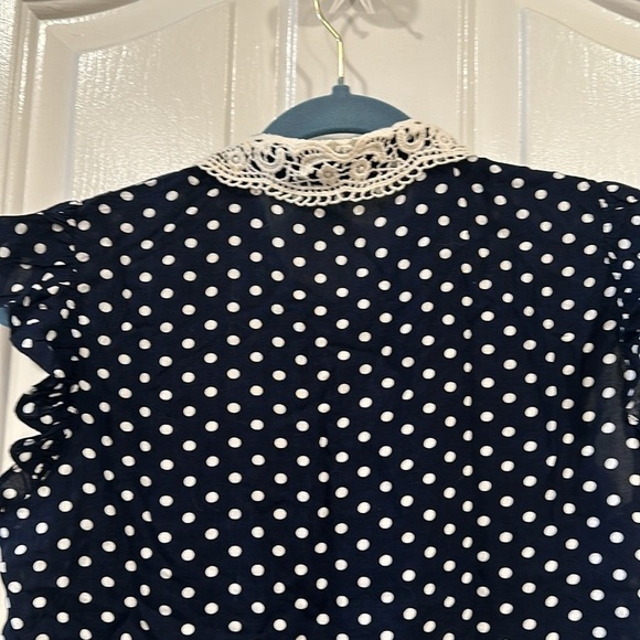 Polka dot Button Down Blouse with Lace Collar and Ruffled Sleeves - Picture 4 of 7